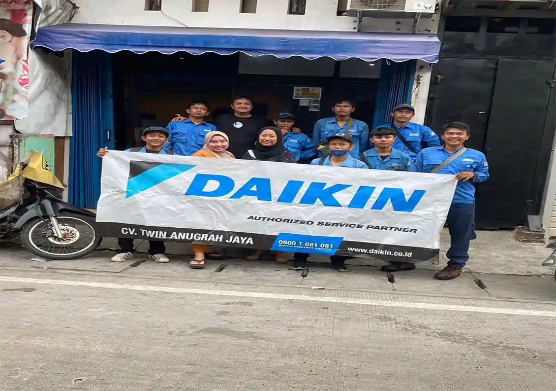 <h4>Visiting to Daikin Authorized Service Partner review monthly performance</h4>